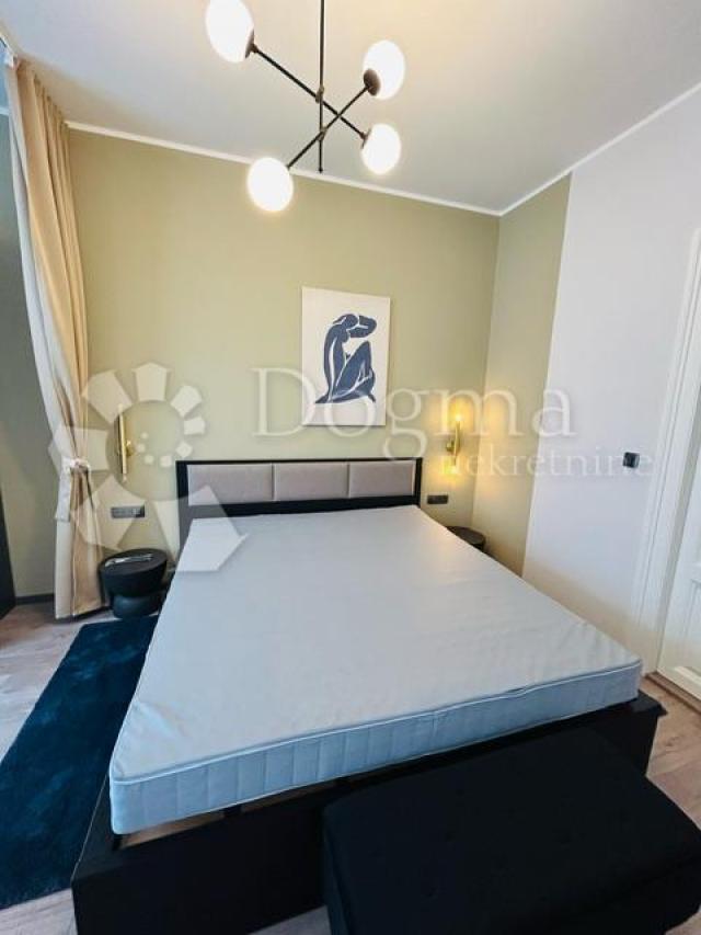 Flat Centar, Rijeka, 90m2