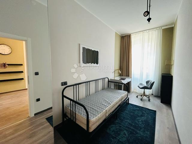 Flat Centar, Rijeka, 90m2