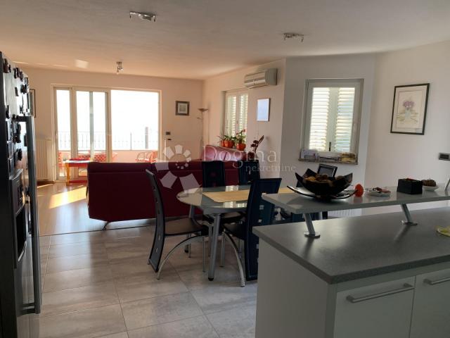 Flat Oprić, Opatija - Okolica, Oprić 84 B, 114,76m2