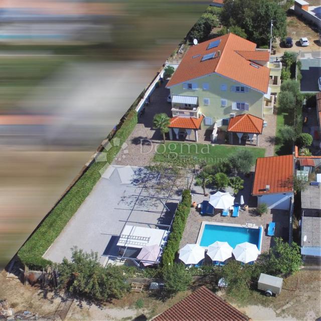 House Sveti Anton, Malinska-Dubašnica, 681,15m2