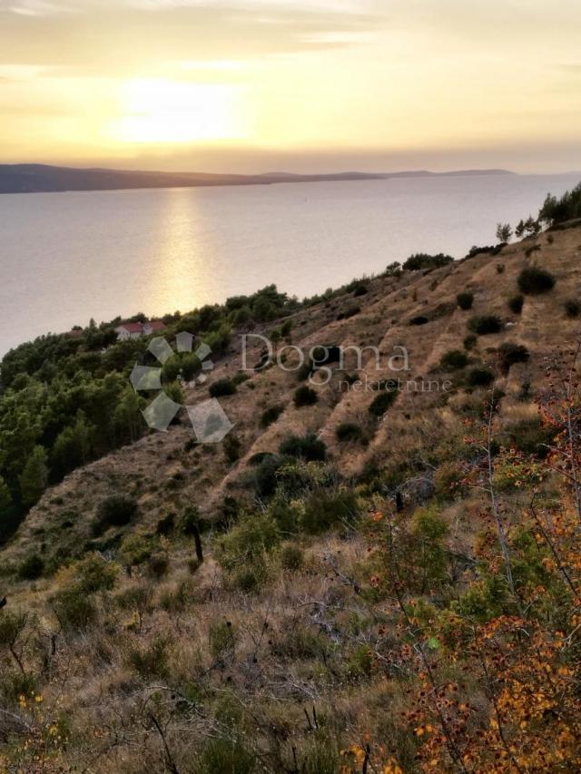 Land Stanići, Omiš, 2.200m2