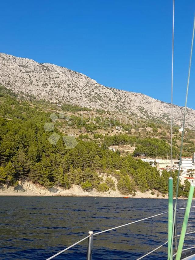 Land Stanići, Omiš, 2.200m2