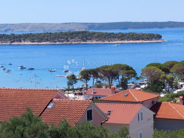 Predivna kuća sa panoramskim pogledom i bazenom