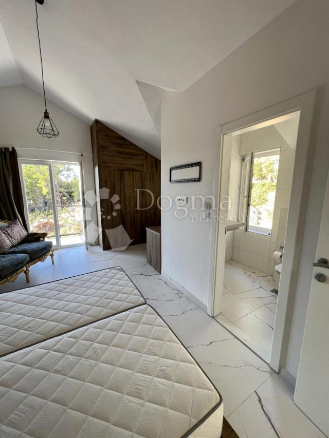 Haus Sveta Neđelja, Hvar, 230m2