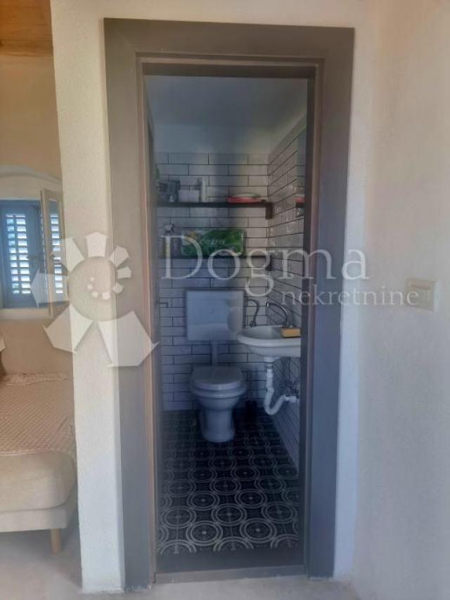 House Podstražje, Vis, 105m2