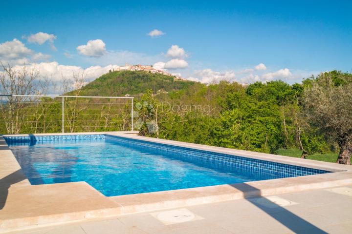 PREKRASNA VILA SA PANORAMSKIM POGLEDOM NA MOTOVUN