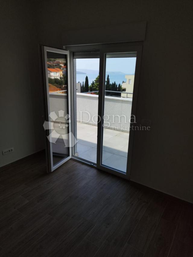 TROGIR-PENTHOUSE S ČAROBNIM POGLEDOM S47