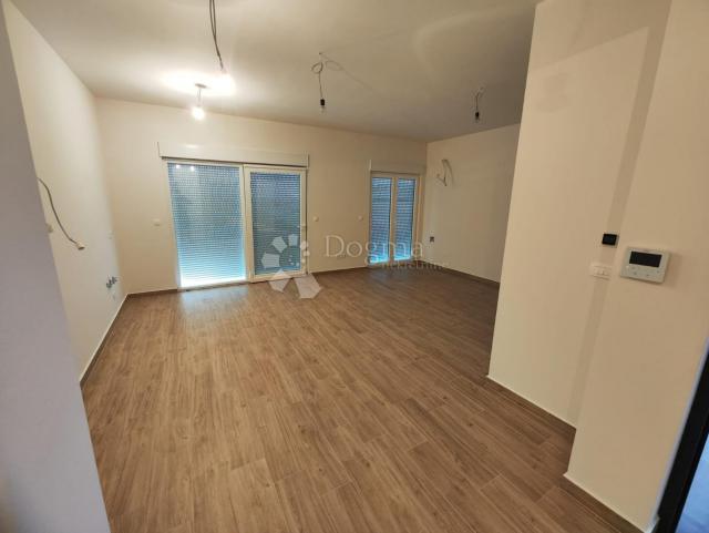 TROGIR-PENTHOUSE S ČAROBNIM POGLEDOM S47