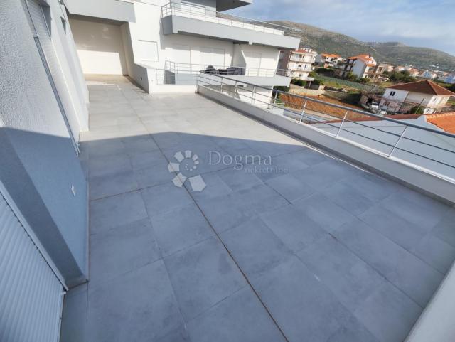 TROGIR-PENTHOUSE S ČAROBNIM POGLEDOM S47