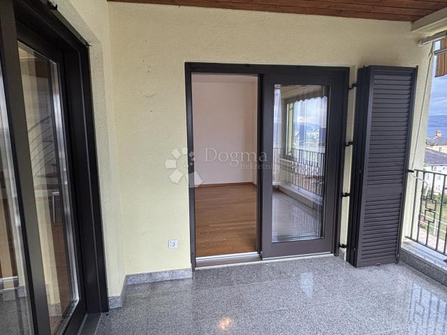 Flat Lovran, 111,89m2