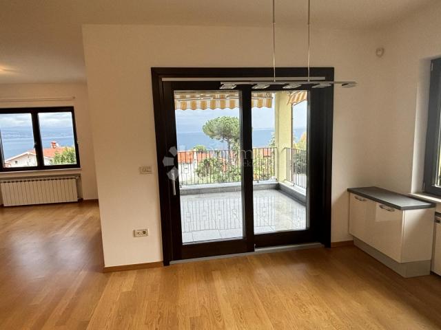 Flat Lovran, 111,89m2