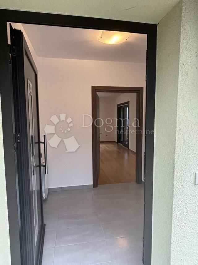 Flat Lovran, 111,89m2