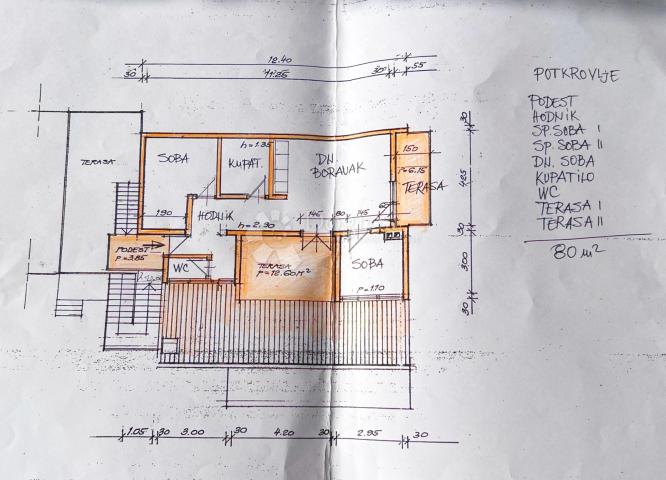 Medulin, Apartmanska kuća u blizini mora