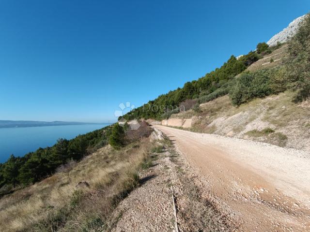 PRODAJA POLJOPRIVREDNO/GRAĐEVNOG ZEMLJIŠTA SA NEOMETANIM POGLEDOM NA MORE