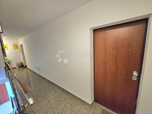 Flat Veli vrh, Pula, 80m2