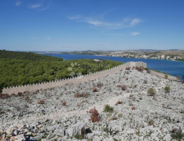 Grundstück Grebaštica, Šibenik - Okolica, 2.130m2