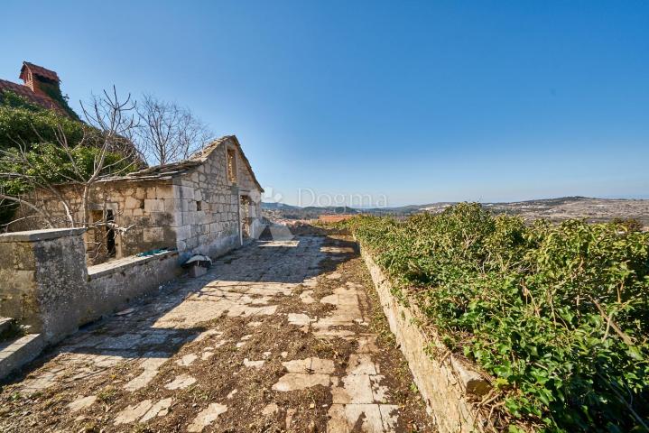 Haus Nerežišća, 1.841m2