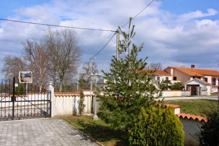 House Jurići, Žminj, 93m2