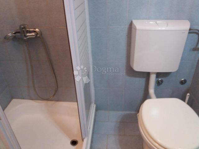 BRODARICA, ŠIBENIK  3 studio apartmana blizu plaže