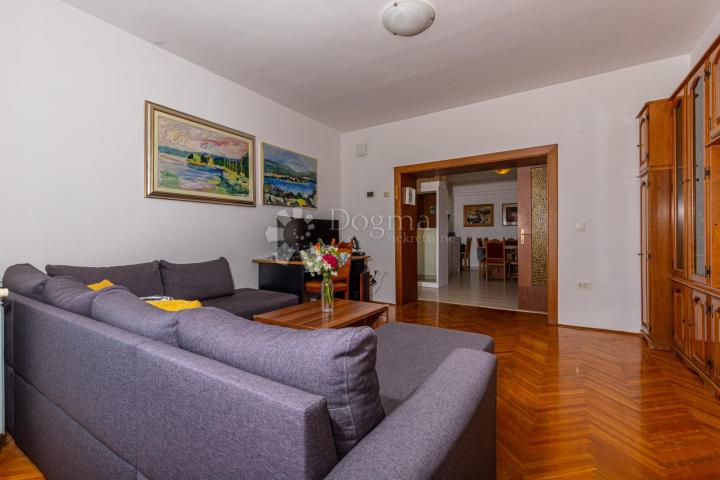 APARTMAN CRIKVENICA S NEODOLJIVIM POGLEDOM NA MORE