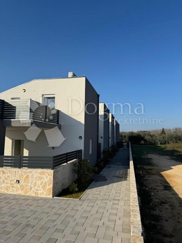 Moderna novogradnja, DUPLEX KUĆA, SABUNIKE