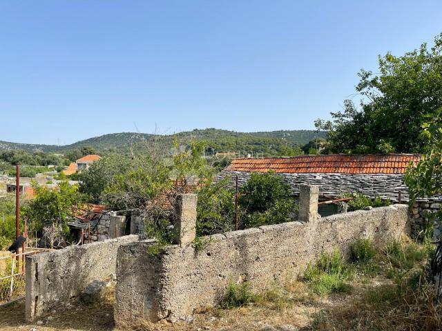 Land Vinišće, Marina, 915m2