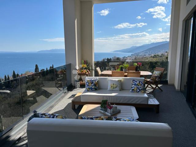 Flat Volosko, Opatija, 227,50m2