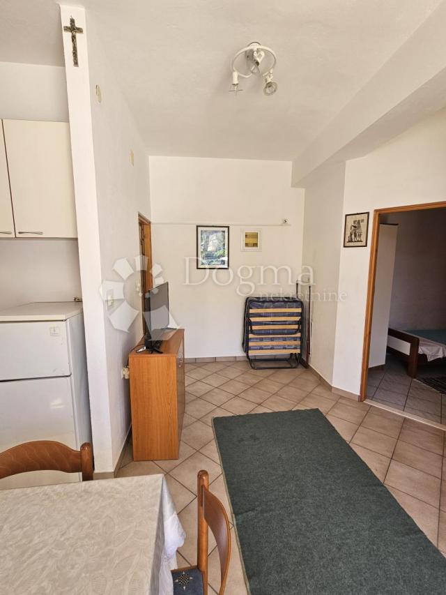 Apartmanska kuća u Pakoštanima