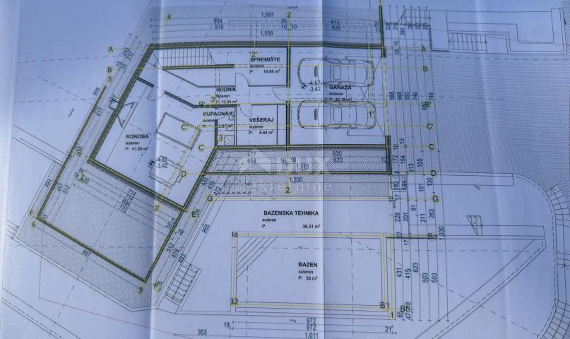 OPATIJA, POLJANE - zemljište 4400m2 s građevinskom dozvolom za vilu s bazenom i pogledom na more