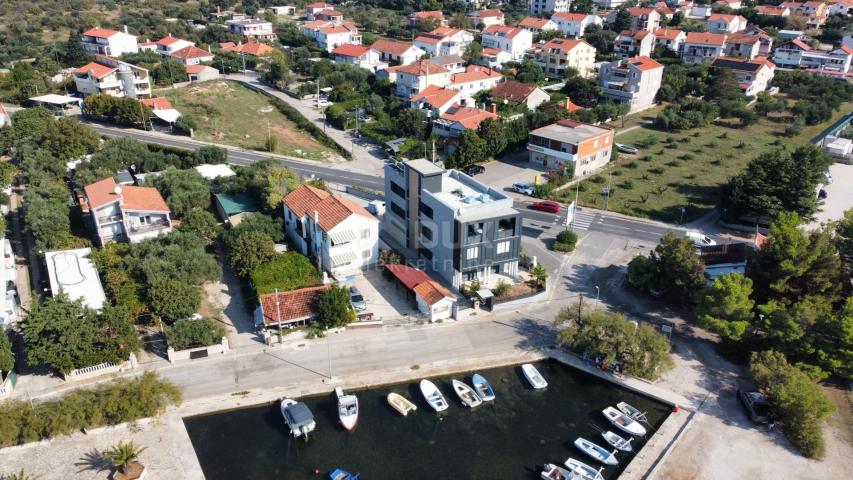 ZADAR, SUKOŠAN, Apartment mit 2 Schlafzimmern und Badezimmern in einem herrlichen Neubau mit Meerbli