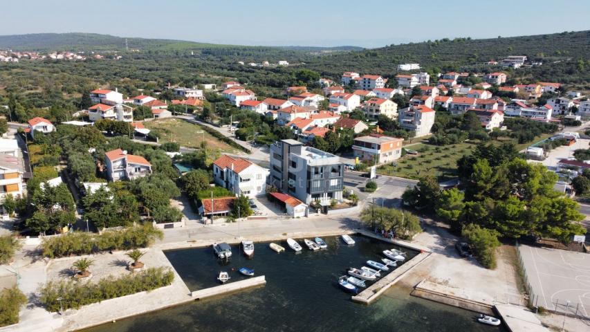 ZADAR, SUKOŠAN, Apartment mit 2 Schlafzimmern und Badezimmern in einem herrlichen Neubau mit Meerbli