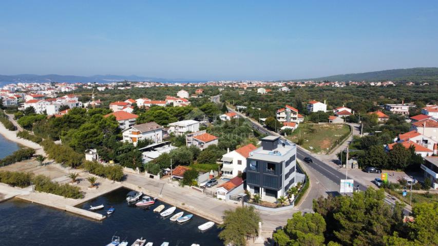 ZADAR, SUKOŠAN, 1s+db stan penthouse u vrhunskoj novogradnji s pogledom na more