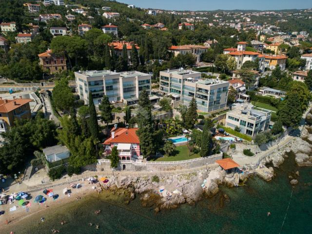 OPATIJA CENTAR - luksuzan stan prvi red do mora, jedinstveno uređena nekretnina u novijem kompleksu 