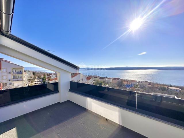 CRIKVENICA - Two-story apartment, 101 m2, sea view!