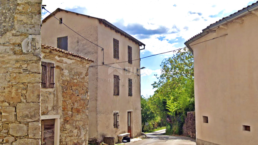 ISTRIA, CEROVLJE - Stone house with a panoramic view