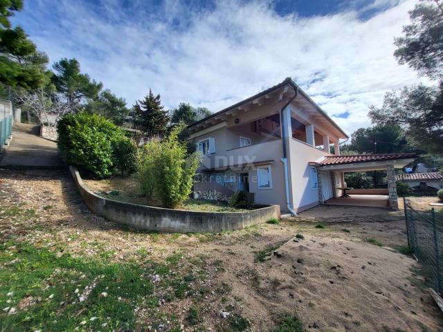 INSEL CRES - Haus mit Meerblick und zwei Wohnungen