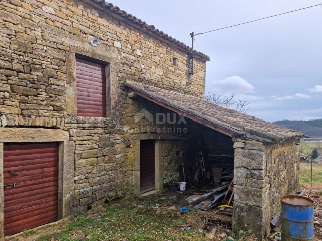 ISTRIA, CEROVLJE - Detached stone building