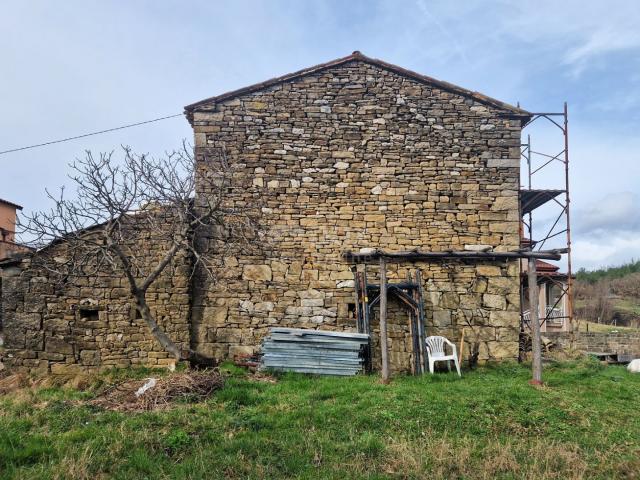 ISTRIA, CEROVLJE - Detached stone building