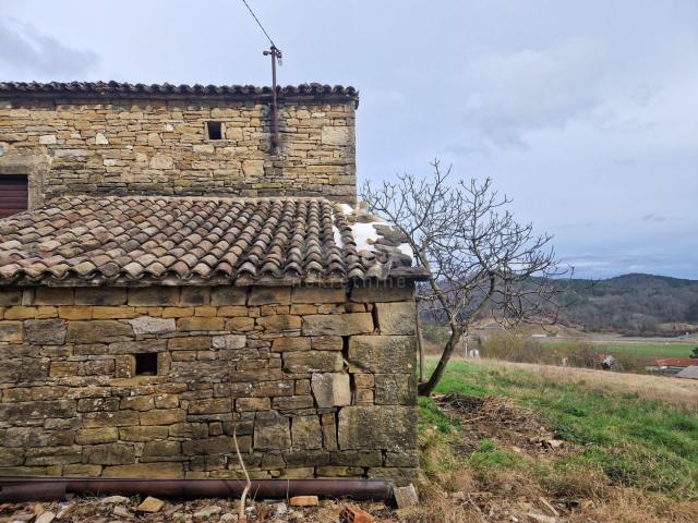 ISTRIA, CEROVLJE - Detached stone building