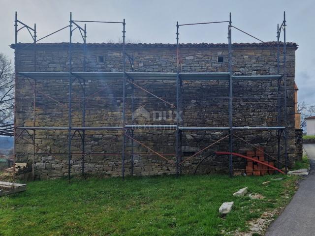 ISTRIA, CEROVLJE - Detached stone building