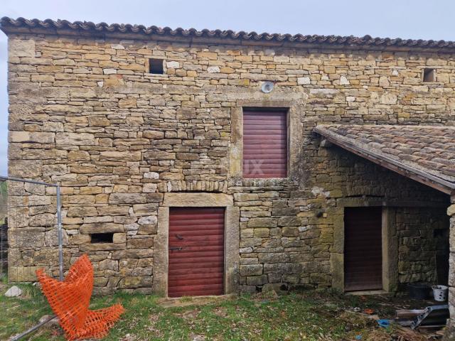 ISTRIA, CEROVLJE - Detached stone building