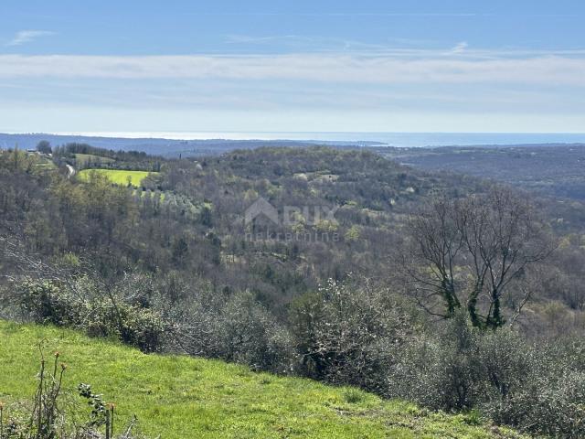 ISTRA, BUJE - Građevinsko zemljište s otvorenim pogledom na more i građevinskom dozvolom