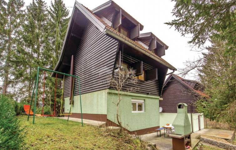 GORSKI KOTAR, VRBOVSKO-Rustikales Ferienhaus aus Holz in Gorski Kotar