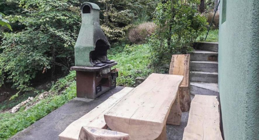 GORSKI KOTAR, VRBOVSKO-Rustikales Ferienhaus aus Holz in Gorski Kotar