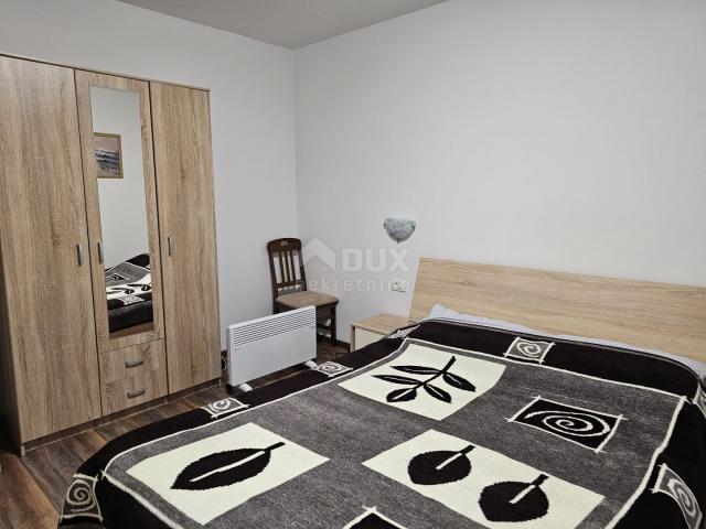 RAB ISLAND, BANJOL - 3 bedrooms + bathroom in an apartment building