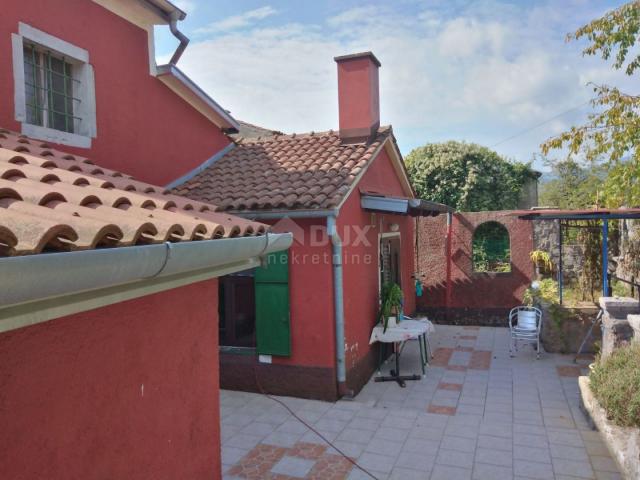 OPATIJA, MATULJI, JURDANI - Haus mit Garage und 863 m2 Garten!!! GELEGENHEIT!!!