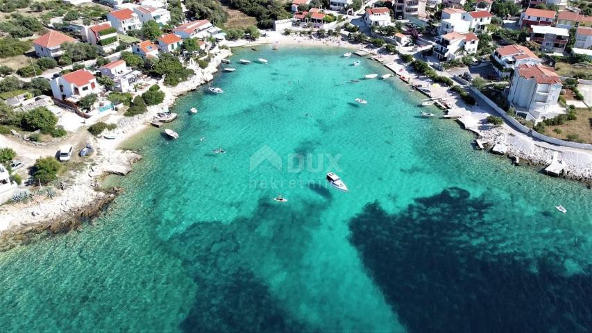 ŠIBENIK, ROGOZNICA - Kuća u blizini mora