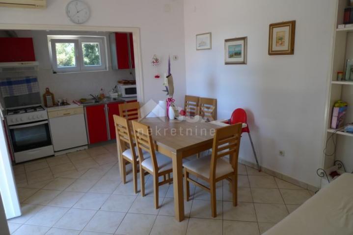 ISTRA, ROVINJ - Apartmanska kuća, 200 m od mora