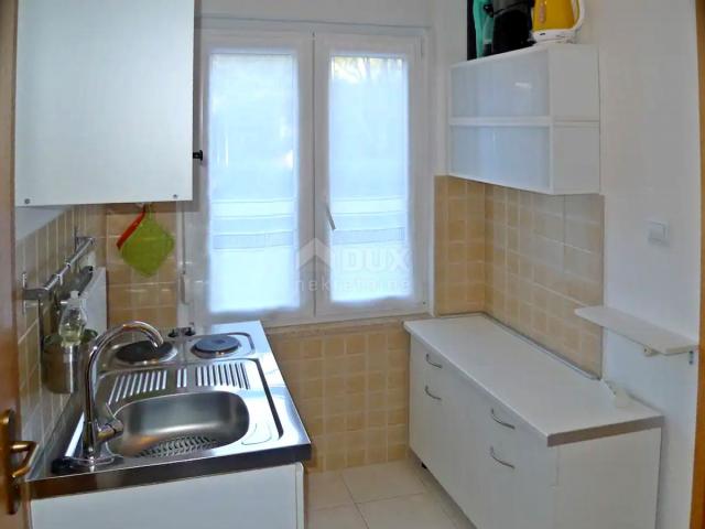 ISTRA, ROVINJ - Apartmanska kuća, 200 m od mora