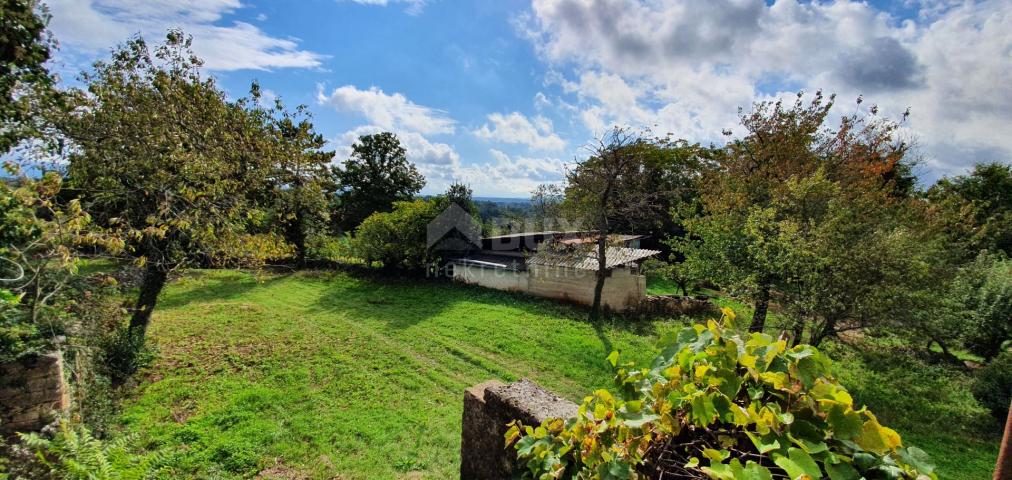 ISTRIA, GRAČIŠĆE - Land complex in a prime location with a beautiful view